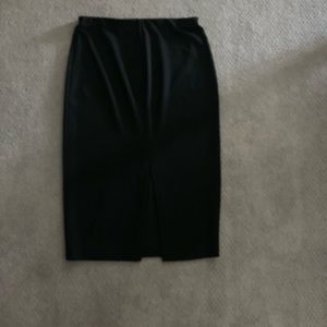 Black slit skirt